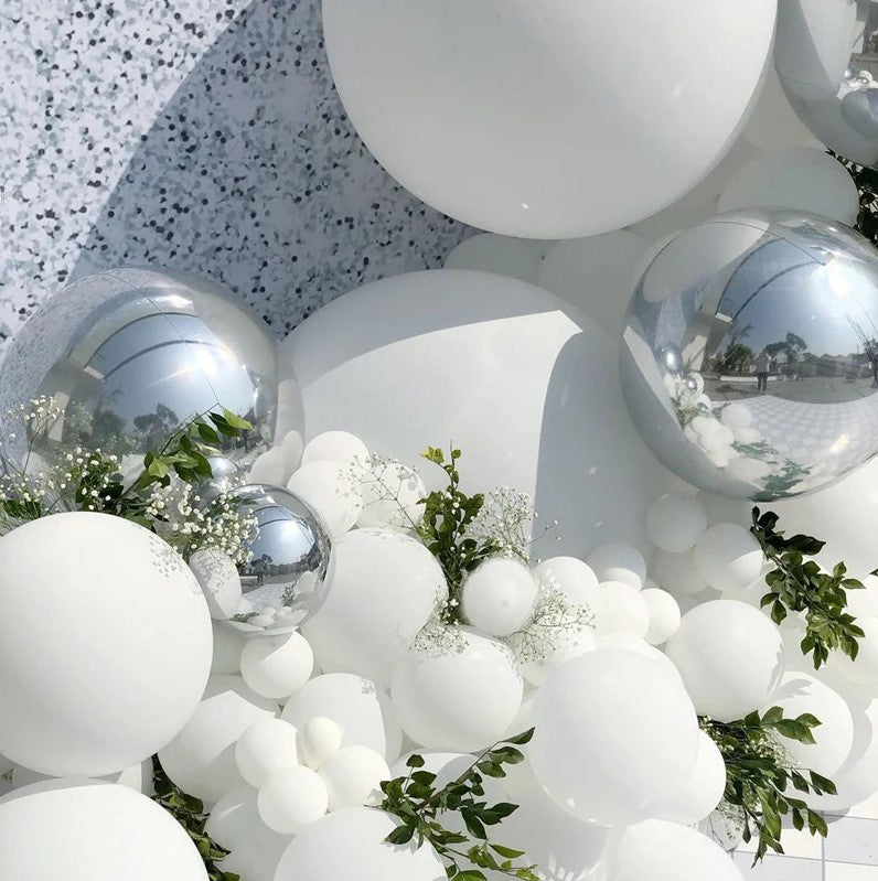 Silver & White Balloon Garland Kit (125 Pc)