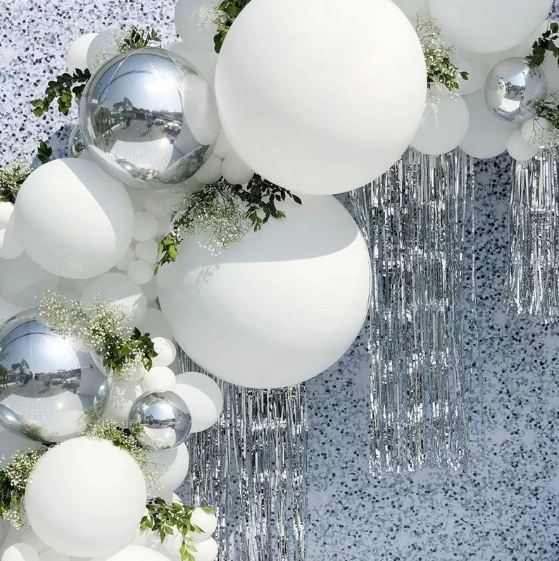 Silver & White Balloon Garland Kit (125 Pc)