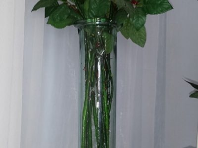 Chanel - Spaghetti Vase (55cm) with roses